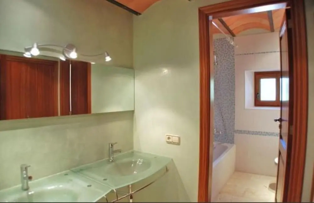 House - 4 Bedrooms with Pool and WiFi - 103976