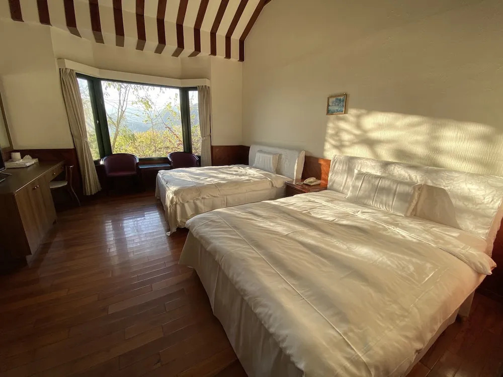 Cloud Falls Resort