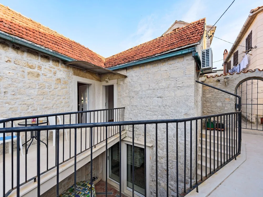 Snug Apartment in Pu?iš?a Near the Beach