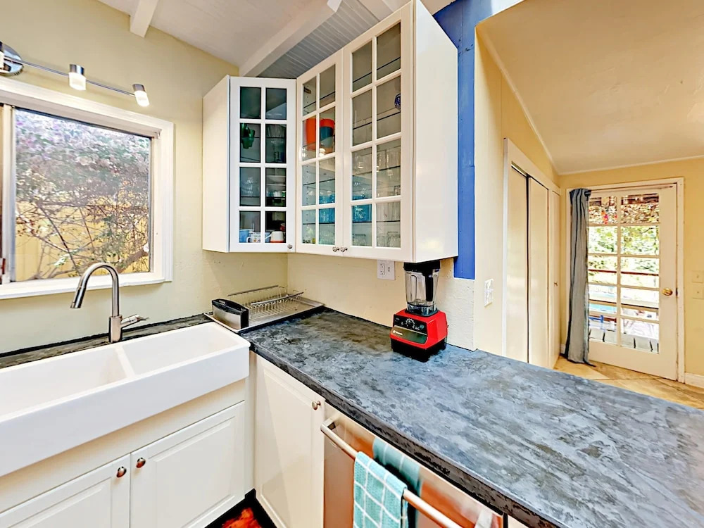 224 W Micheltorena Street House