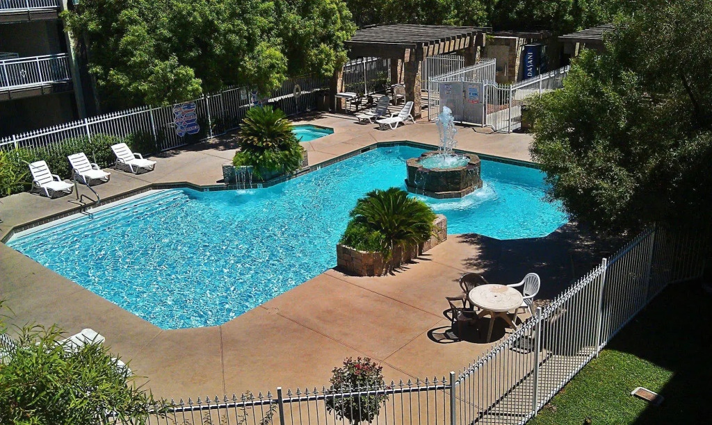 Manor Suites