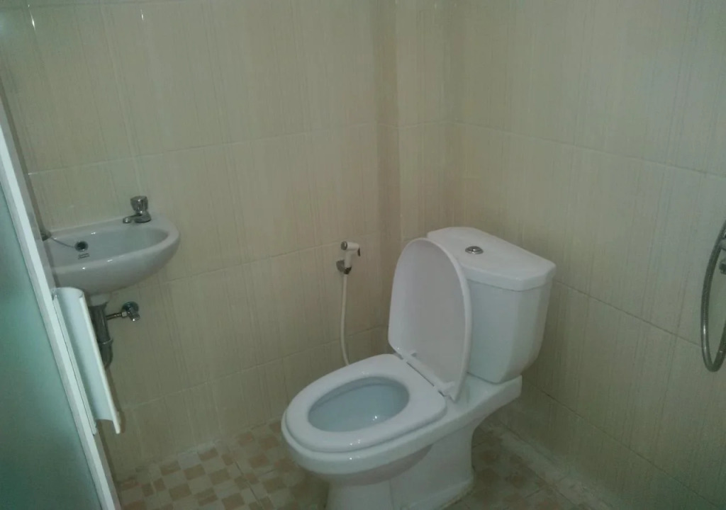 Chrissant Hotel