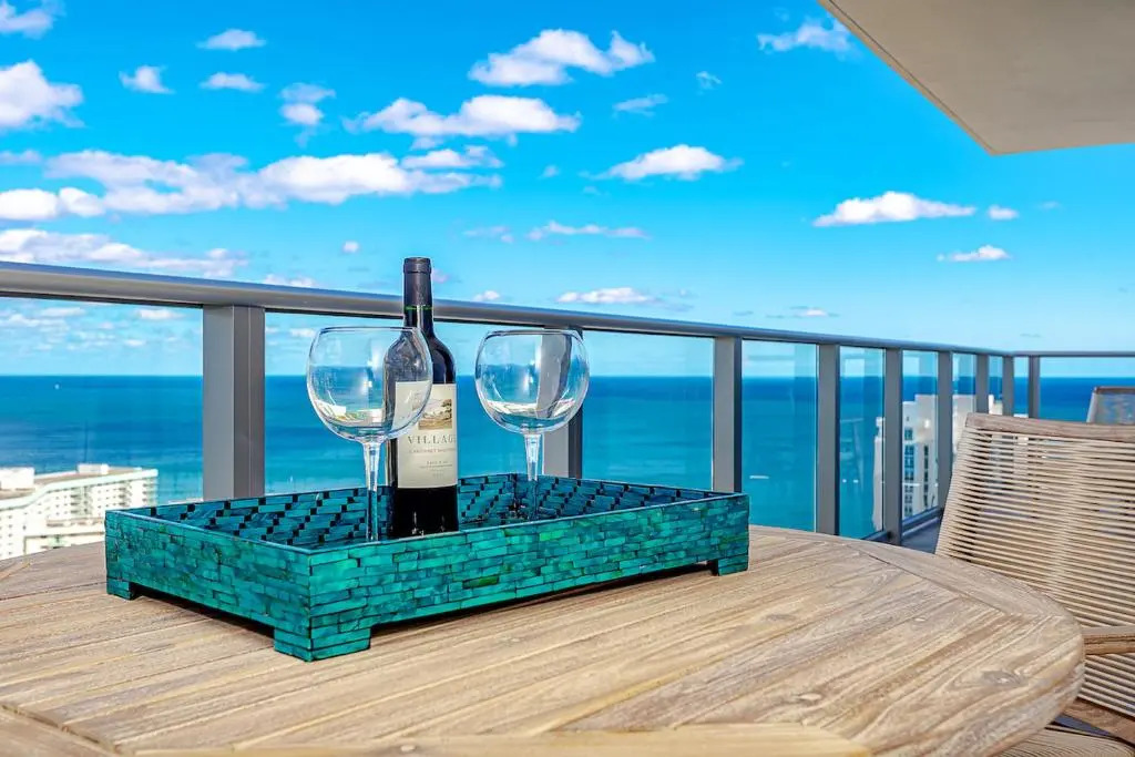 5 STARTSAMENITIES Luxury 2BR. FRONT Ocean & Bay VIEW