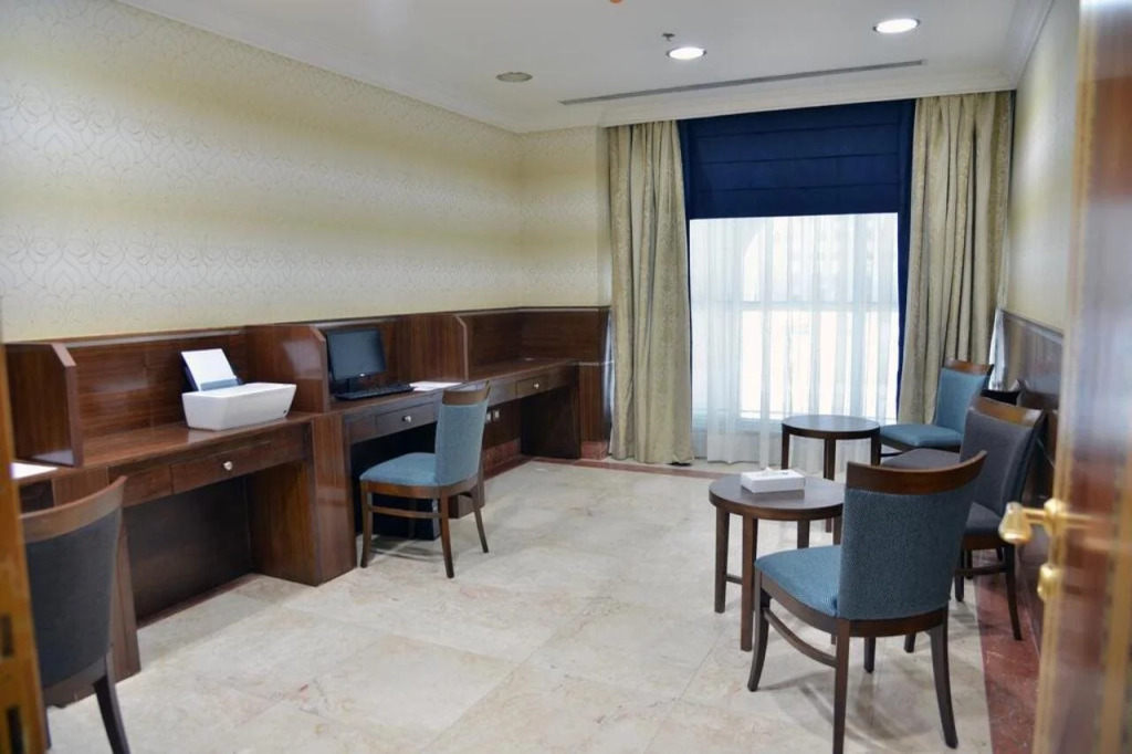 Nozol Royal Hotel