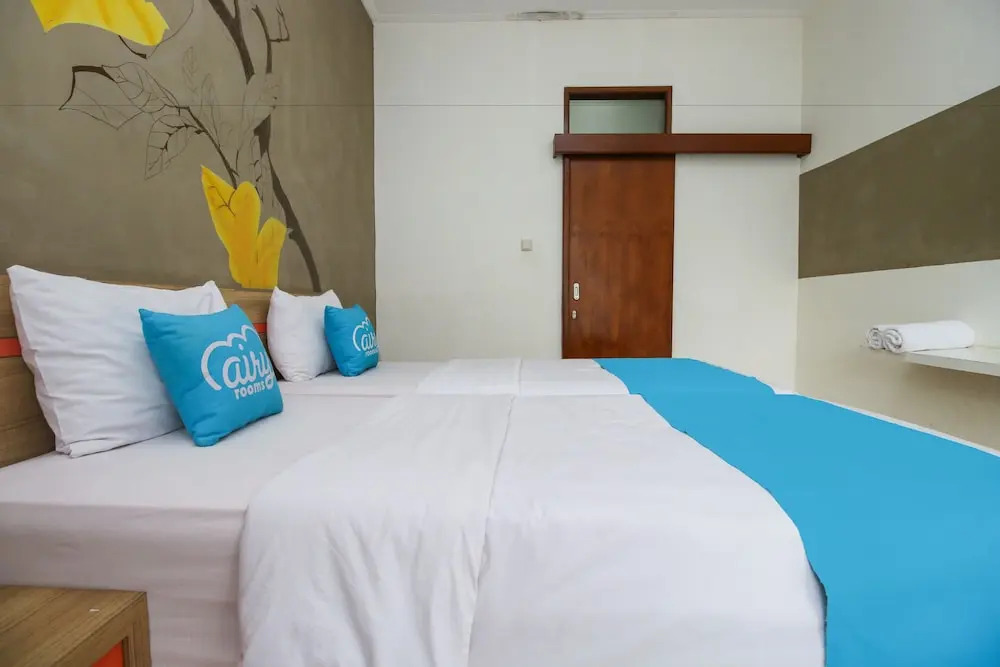 Airy Lembang Villa Istana Bunga Tulip Bandung