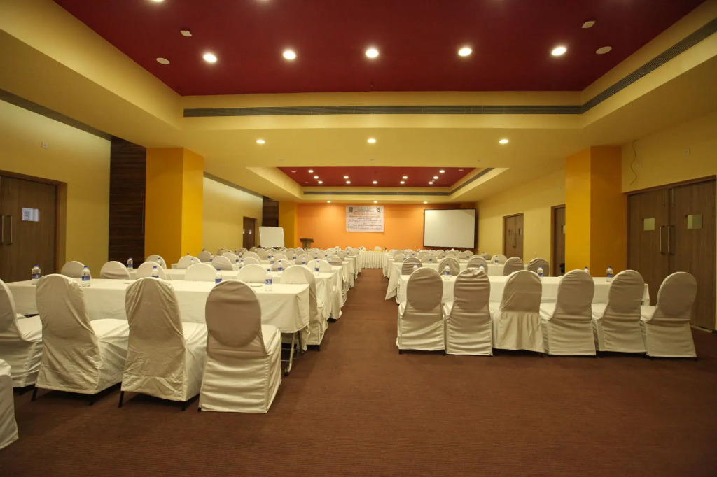 Capital O 48073 K Star Hotel