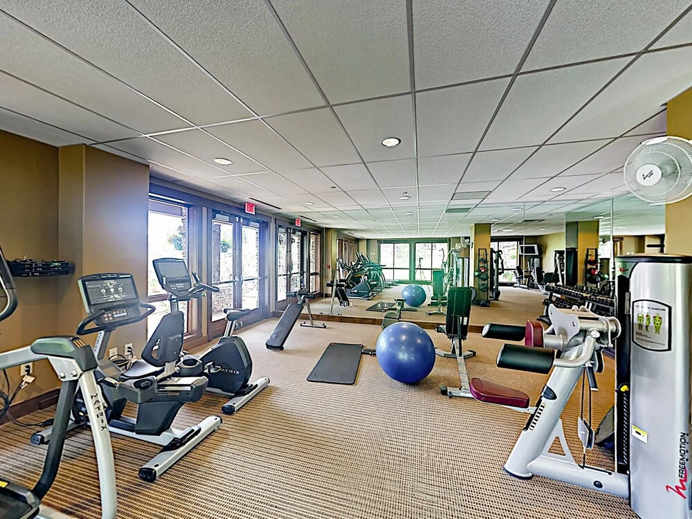 New Listing! Mountain-view W/ Pool & Gondola 2 Bedroom Condo