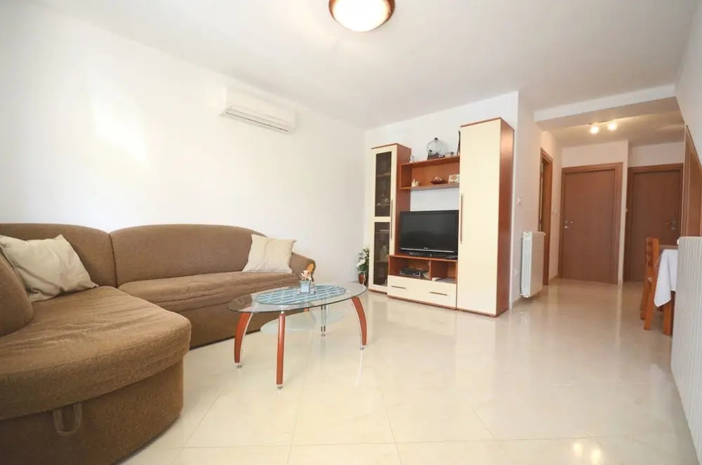 Apartments and Room Mirjana