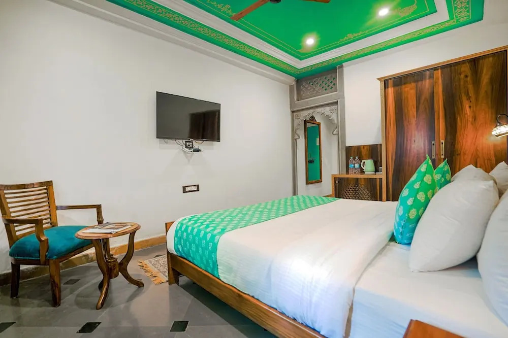 AAJ HAVELI - Pichola Lake Facing Hotel