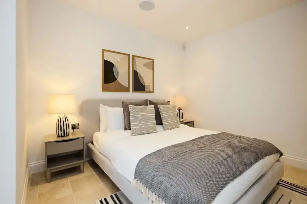 The Camden Park Place - Lovely 4bdr Flat With Garden