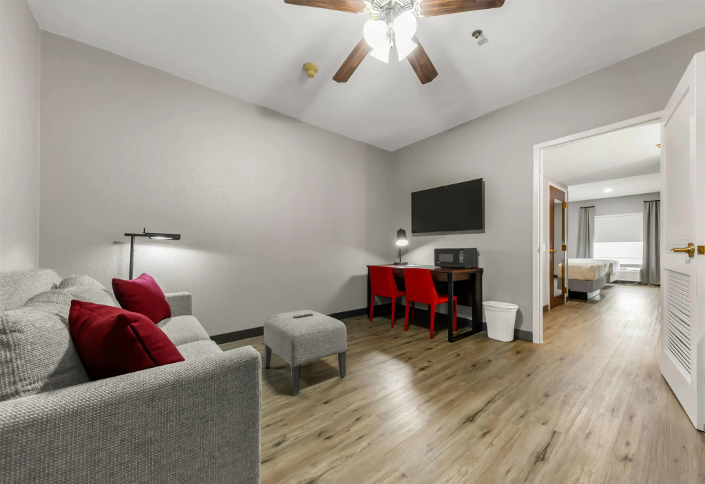 Hawthorn Extended Stay by Wyndham College Station