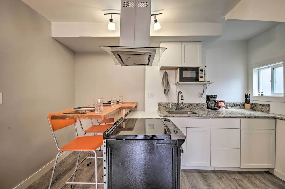 Pet-friendly San Diego Gem w/ Patio & Grill