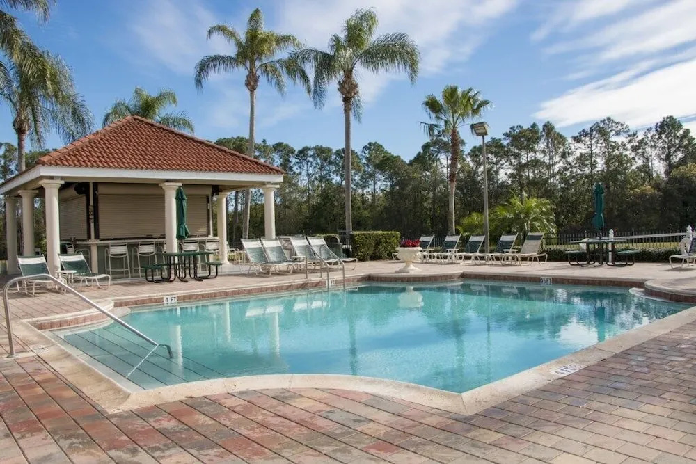 Exclusive 7 Bedroom Pool In Resort Community Condo