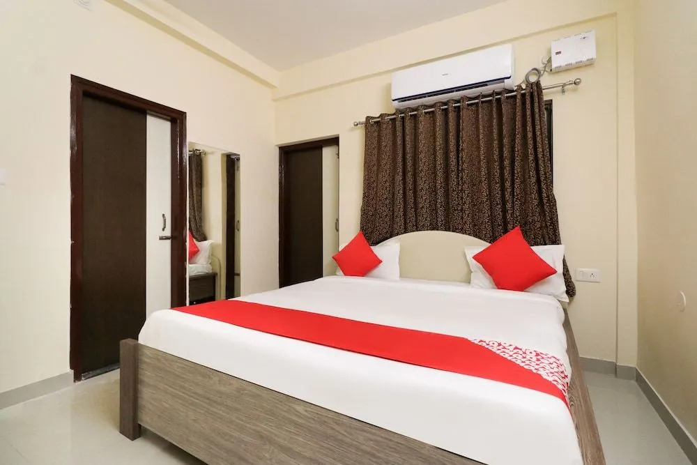 Oyo 43835 Imperial Stays
