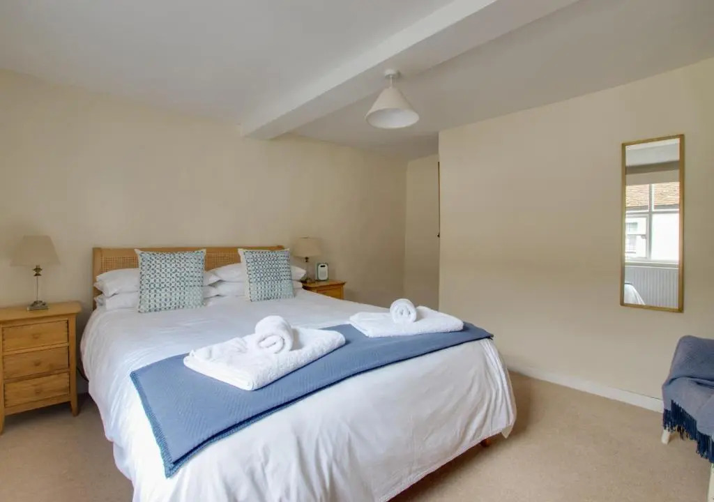 2 Bed in Woodbridge oc-csn2