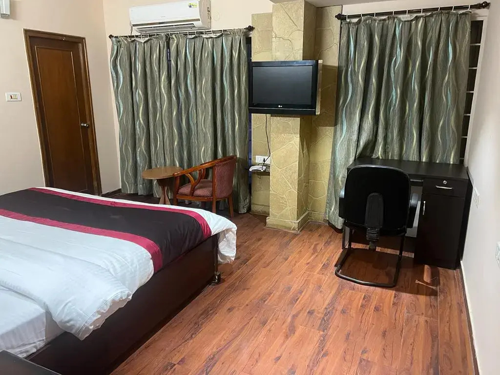 Maven Suites