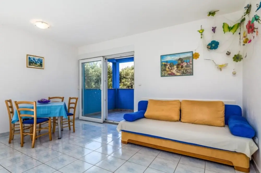 Cathy - 50m From the Beach - A1