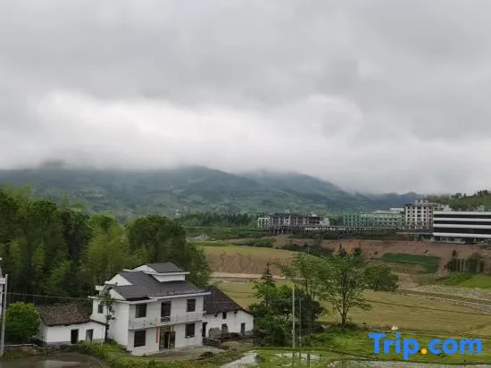 Wugong Mountain Yunlin Pavilion B & B
