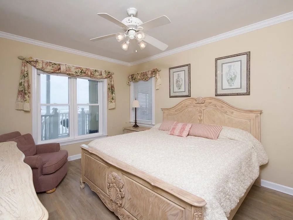 USA 2 - 5 Br Home