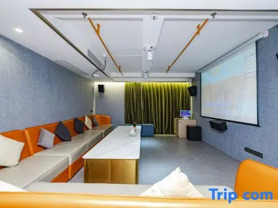 Huguang Shiyu Homestay
