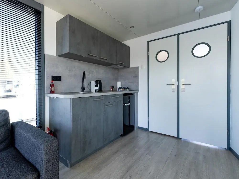 Houseboat in Heeg With Stunning Marina Views