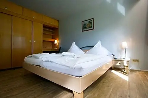 Euro Inn - Hotel