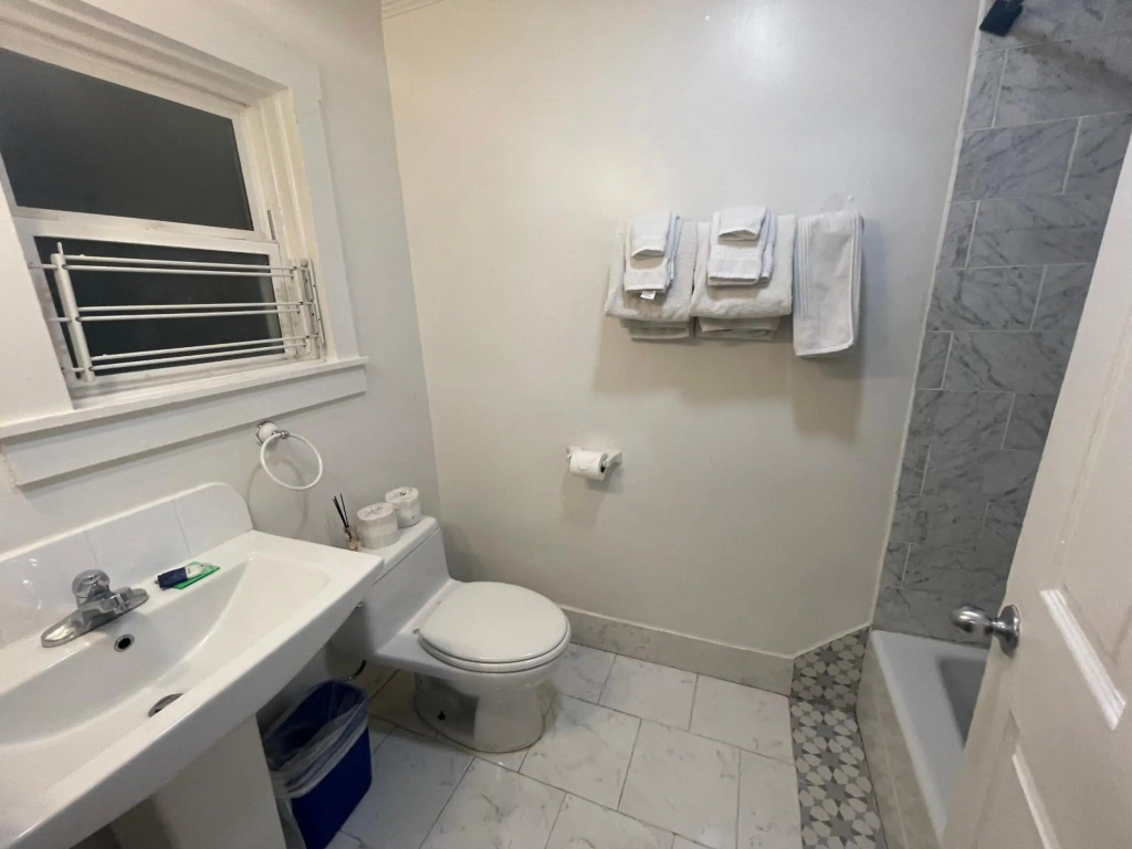 Отель Джеймстауна Americas Best Value Inn & Suites Royal Carriage