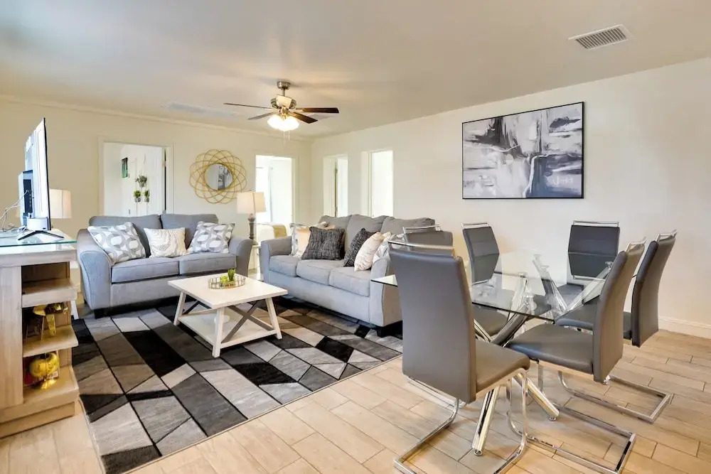 2 Mi to University of Arizona: Tucson Urban Escape