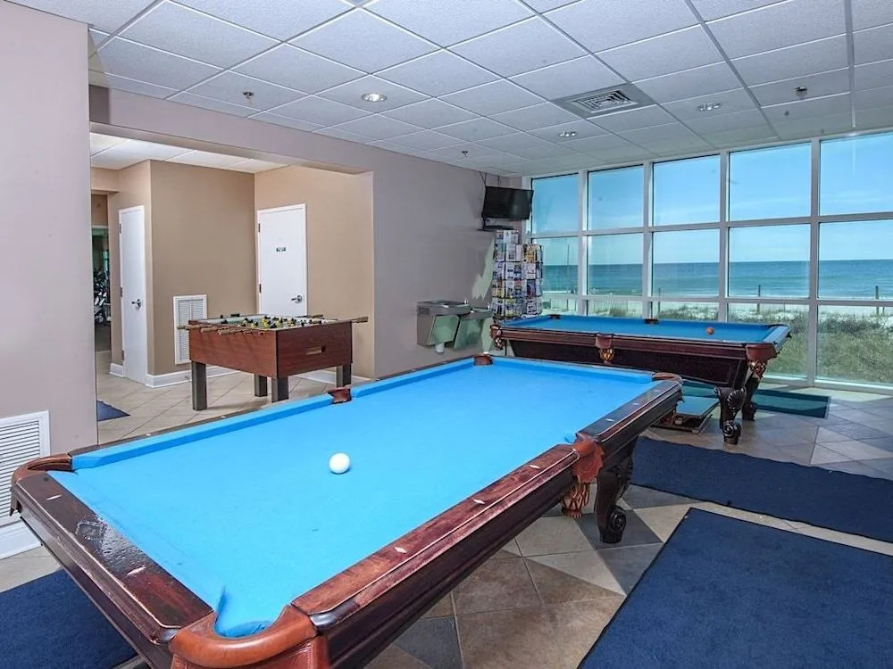 931 W Beach Blvd Condo by RedAwning