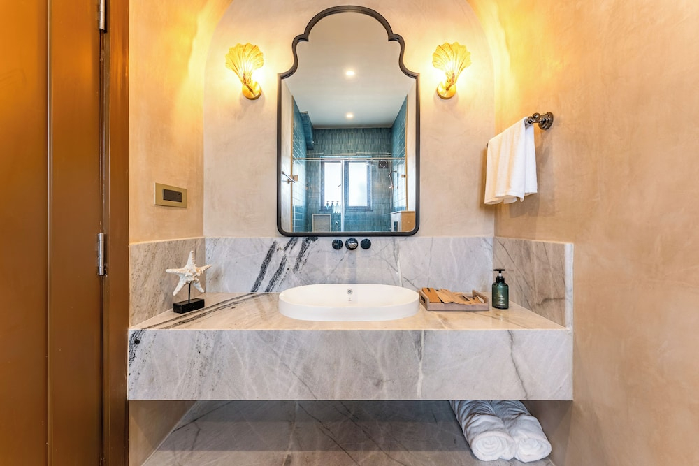 ELIVAAS Casa Bonita 4BHK Villa With Pool