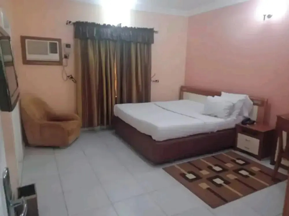 GoldRush Suites