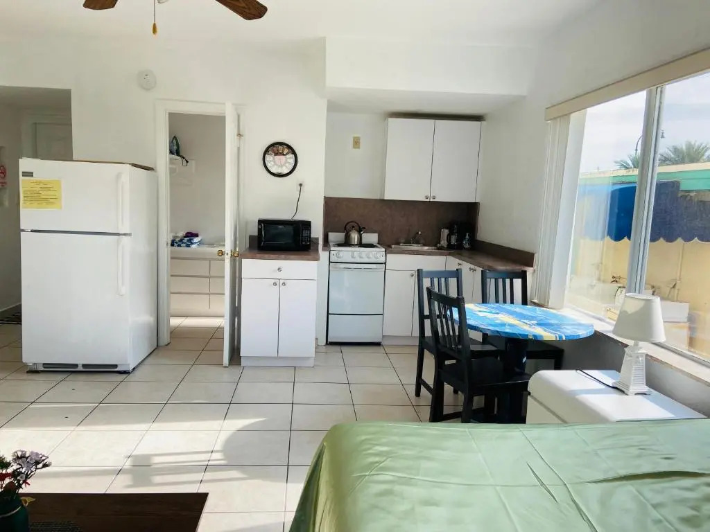 Beach Tide Motel
