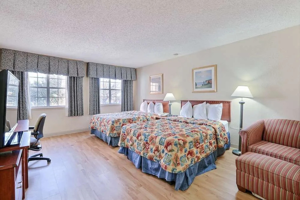 Plano Inn & Suites