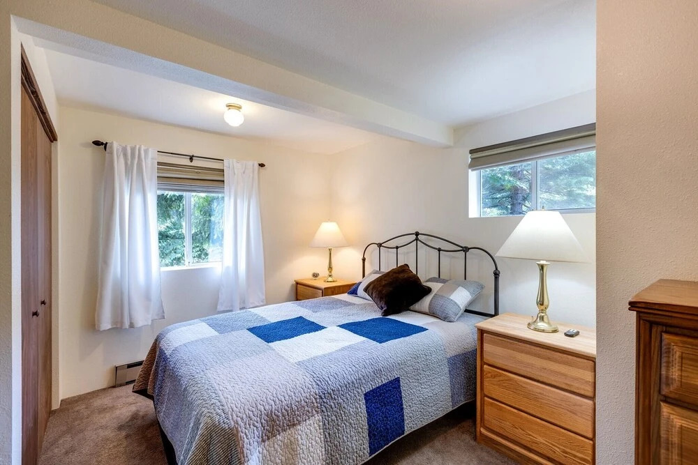 Mt. Baker Lodging Cabin 8 – WIFI, PETS OK, SLEEPS 6! by MBL