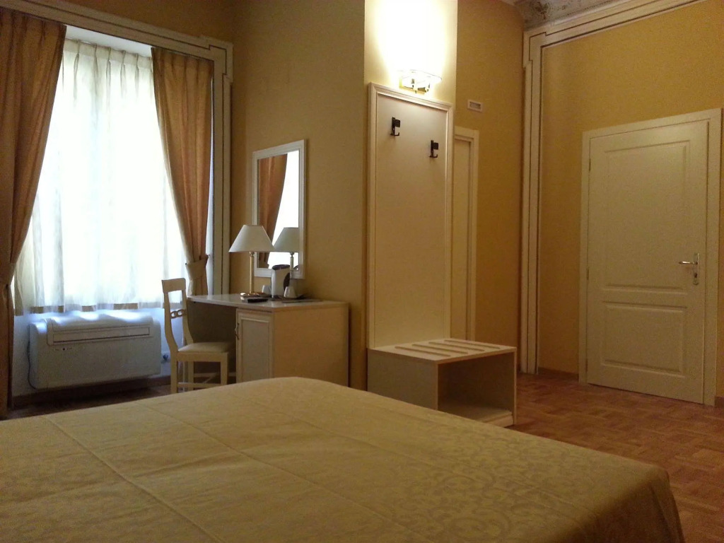 DG Prestige Room
