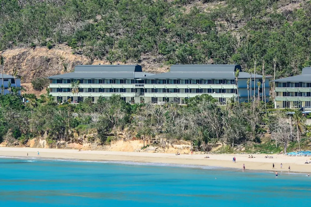Beach Front Lagoon Lodge Apartments