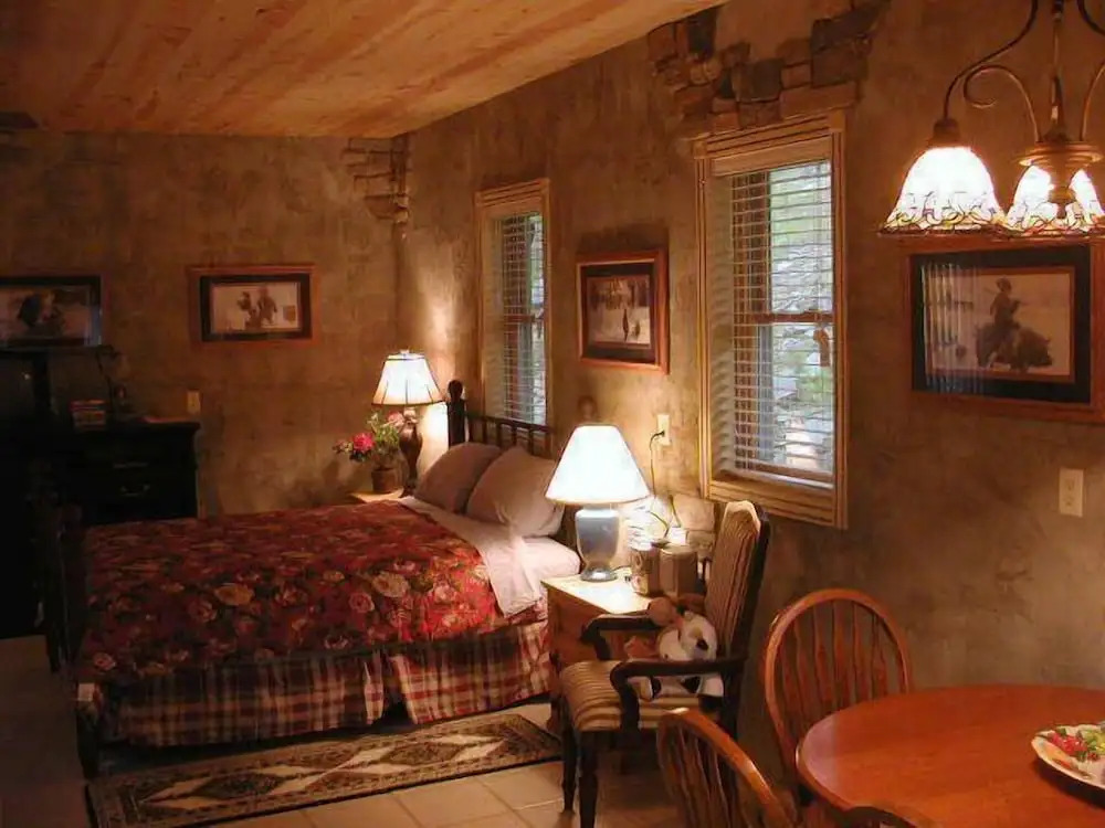 Poncho's and Lefty's Hideout
