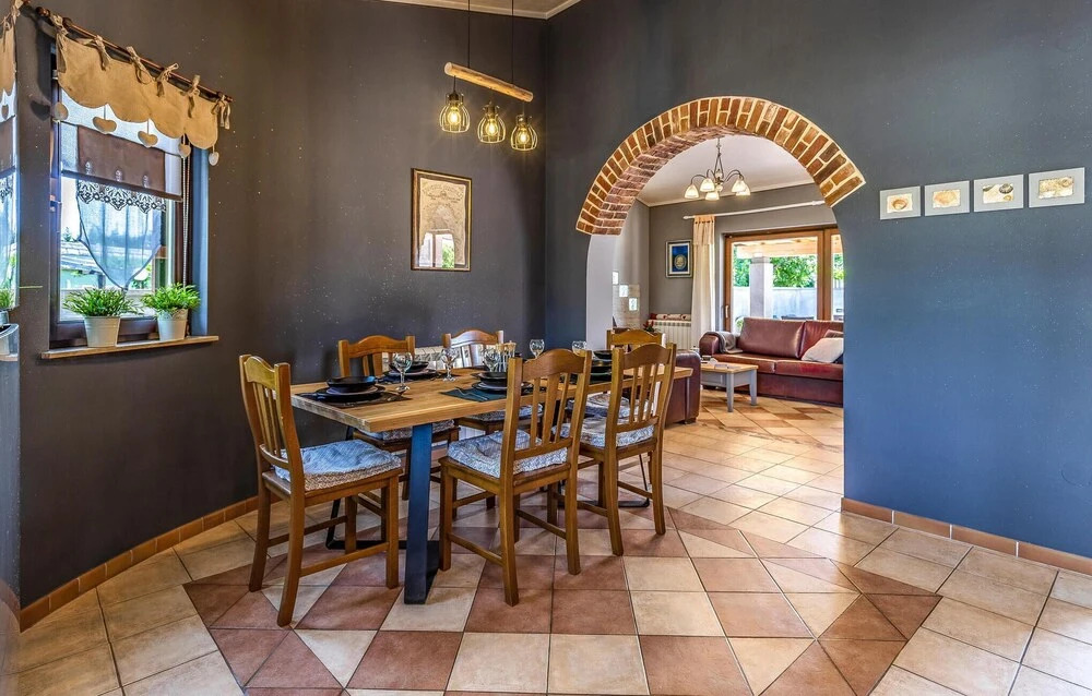Stunning Home in Medulin With Wifi and 4 Bedrooms