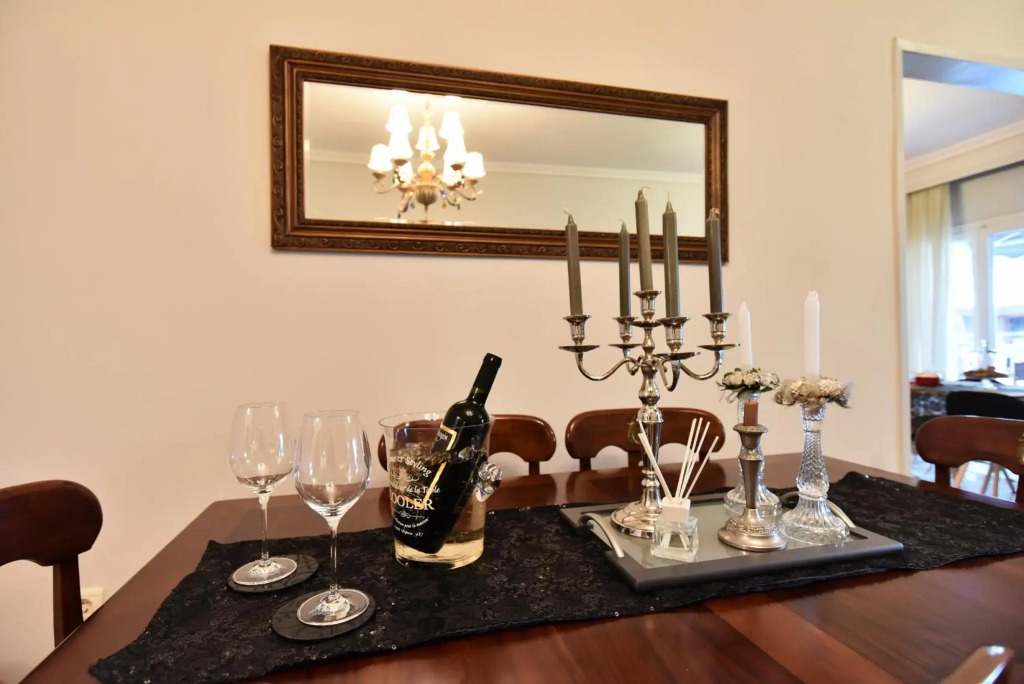Queens Bed&Rest Luxury Apartment