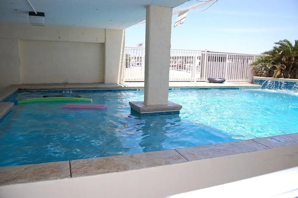 Castaways 3B 2 Bedroom Condo By Redawning