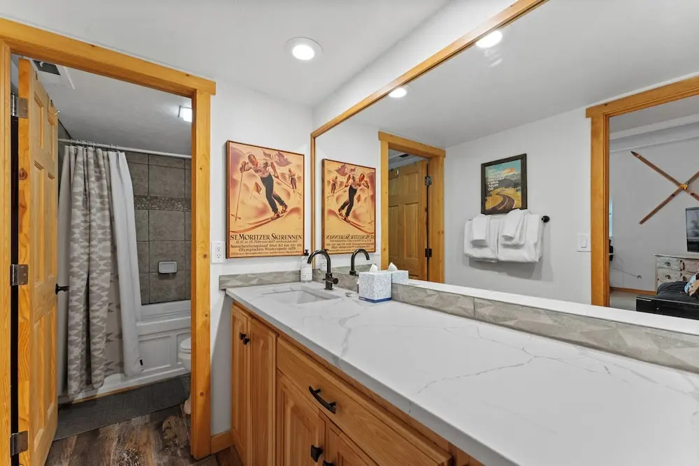 Summit House East #313