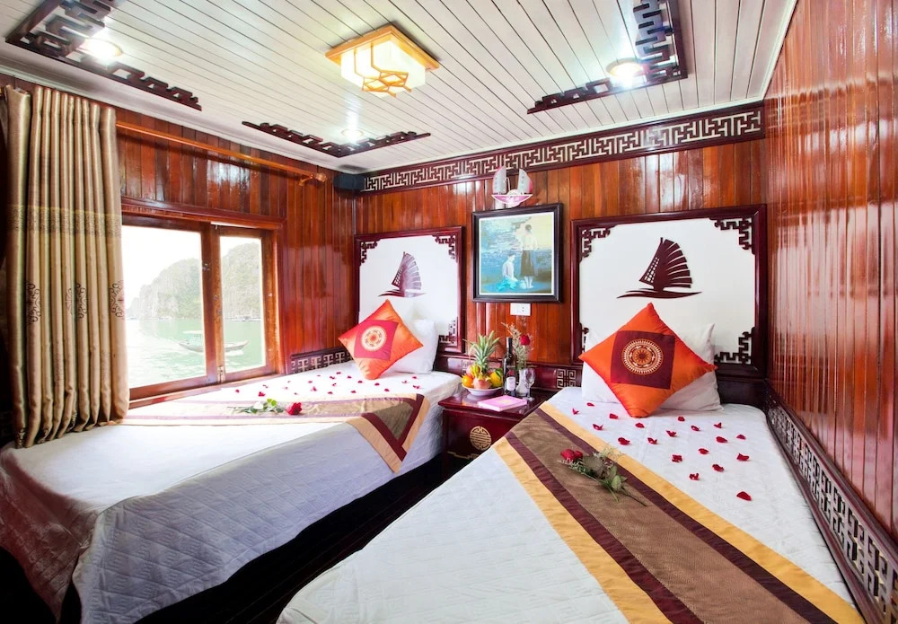 Halong Bay Aloha Cruises