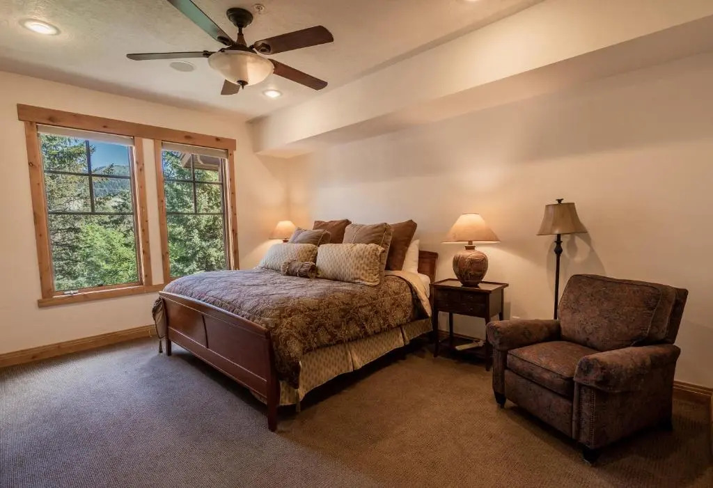 Town Point Condos by Lespri Property Management