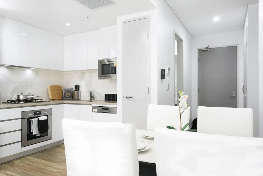 Chic CBD Pad + Pool + Gym + Sauna + Parking