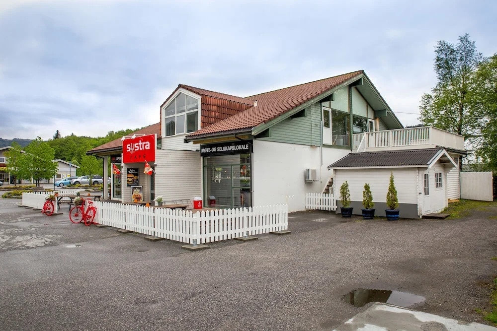 Systra Hotel Apartments Sjøholt