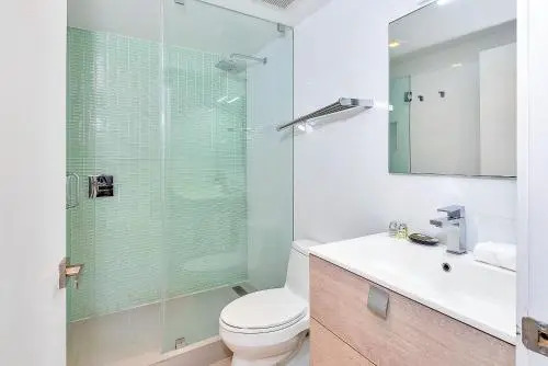 Boutique Hotel Suite 1215 West Avenue