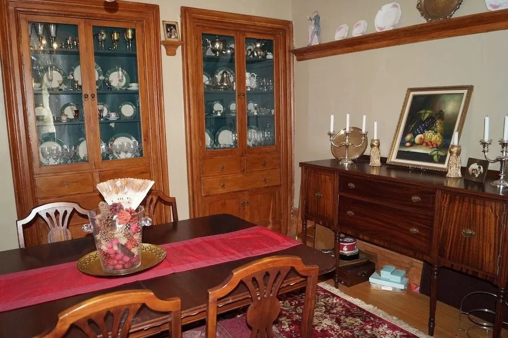 Pine Street Inn B&B