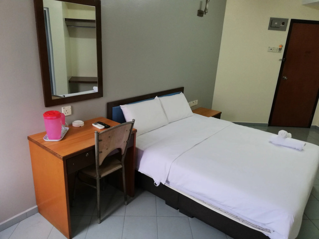 Lee Hotel
