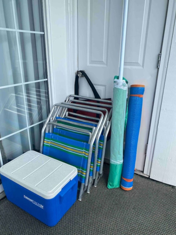 Captains Quarters Bright 2BR Pet-friendly Beach Condo w/ Coastal Decor & Relaxed Vibes