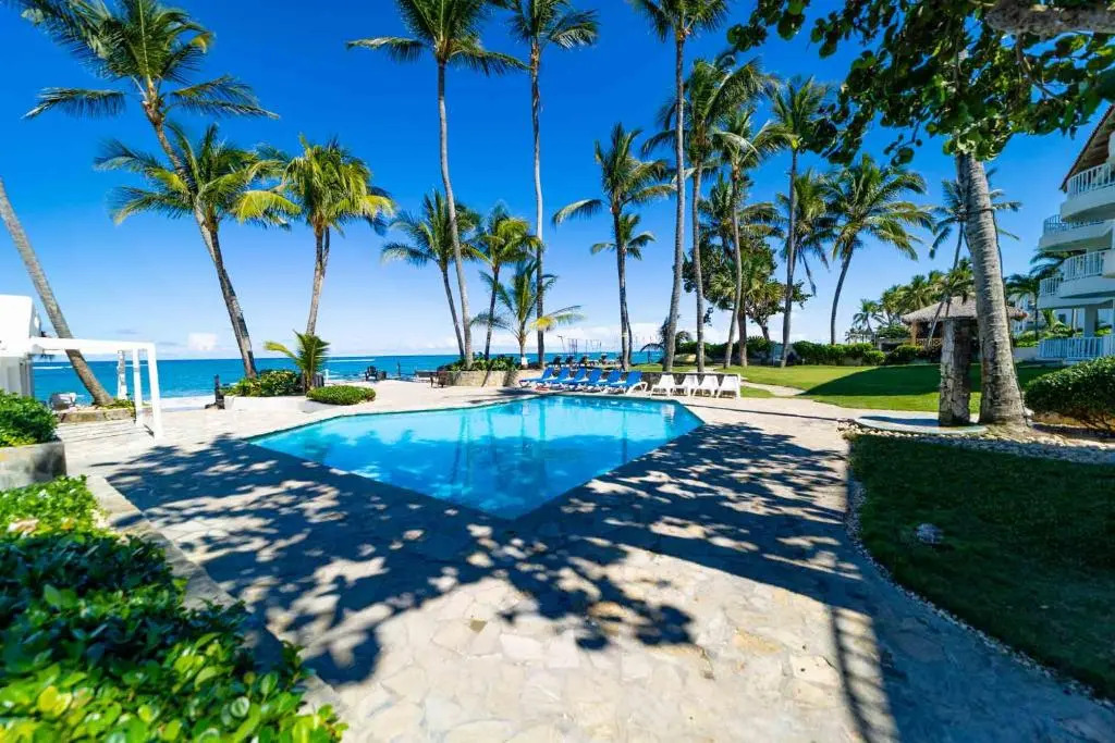 KITE BEACH Oceanfront LUXURY 1 BEDROOM - All new in 2022